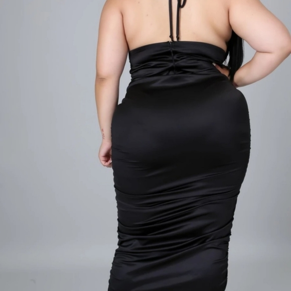 Dress - Picture 2 of 3